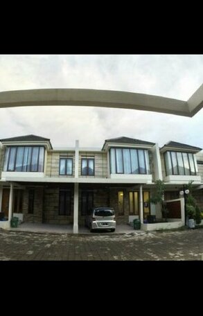 Padma Laguna Guesthouse - Photo3