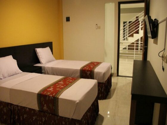 Prime Cailendra Hotel - Photo2