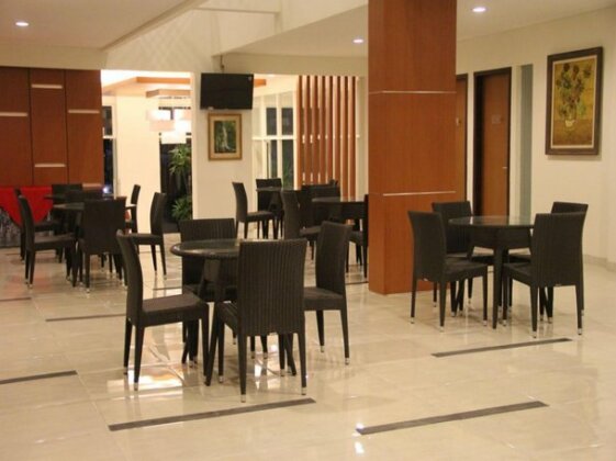Prime Cailendra Hotel - Photo3