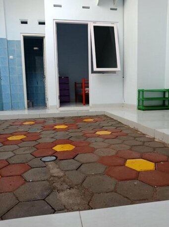Radikha Homestay Jogja - Photo4