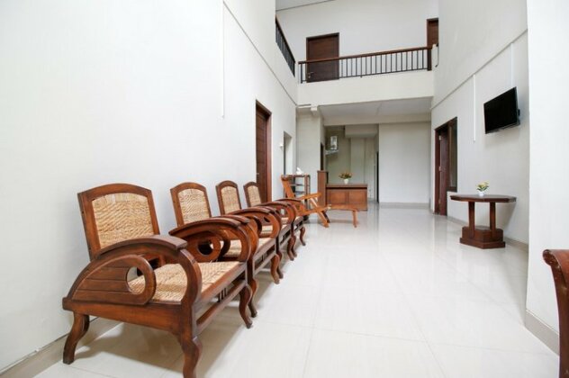 RedDoorz @ Jalan Palagan - Photo4
