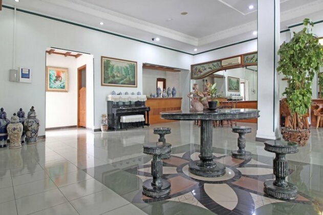RedDoorz near XT Square Yogyakarta - Photo3