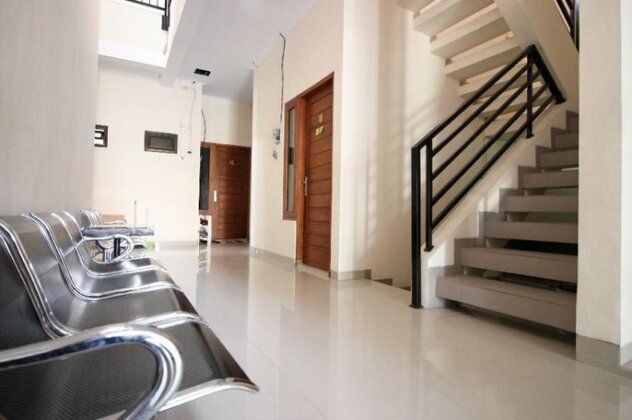 RedDoorz Plus near STIE YKPN 2 - Photo3