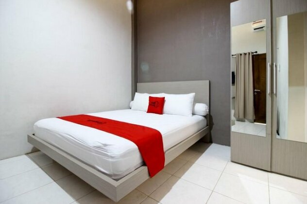RedDoorz Plus near UPN Jogjakarta 2 - Photo2