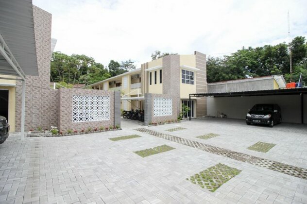 RedDoorz Syariah near UII Jakal 2 - Photo2