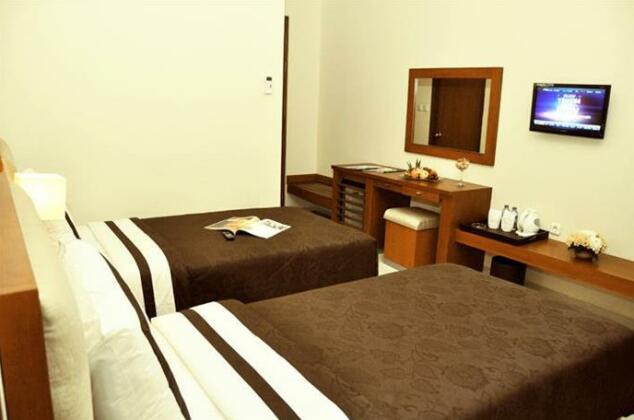 Rosalia Indah Hotel - Photo2