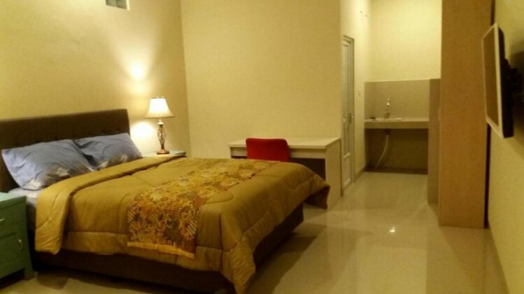 Royal Adem Mejing - Photo4