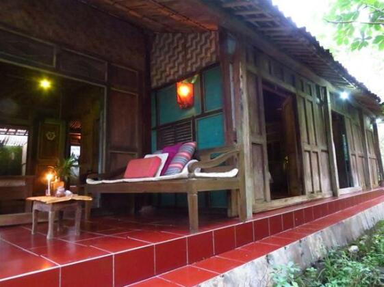 Rumah Limasan Jawa - Photo2