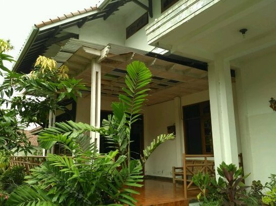 Rumah Utama Guest House - Photo2