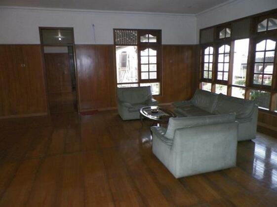 Rumah Utama Guest House - Photo5