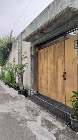 Sapodilla House