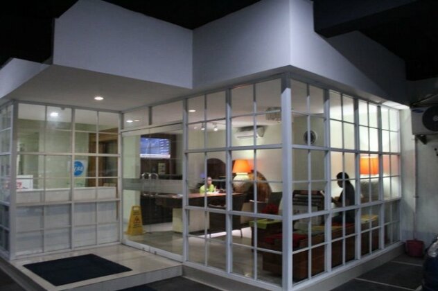 Sky Hotel Yogyakarta - Photo2