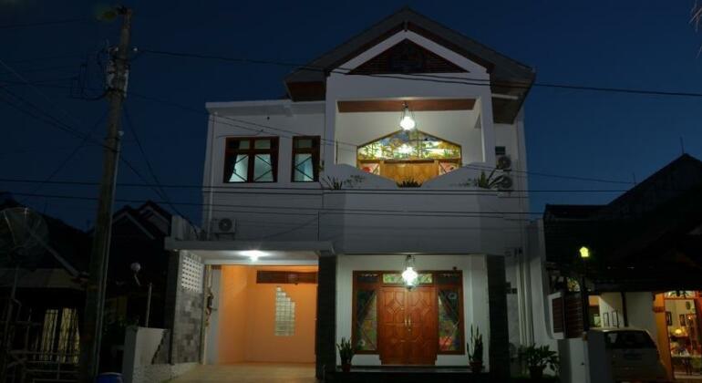 Surya Darma Homestay - Photo5