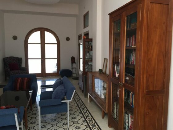 TILEM - Halal Guesthouse - Photo4