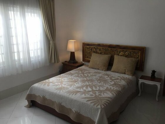 Yogyakarta Tropicana Villa - Photo5
