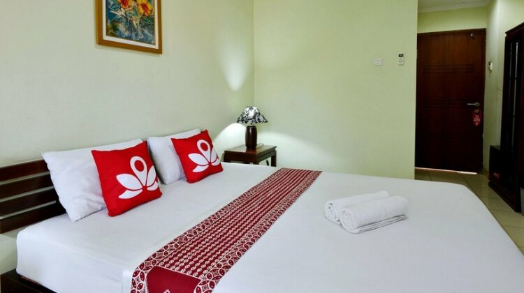 ZEN Rooms Pakualaman - Photo2