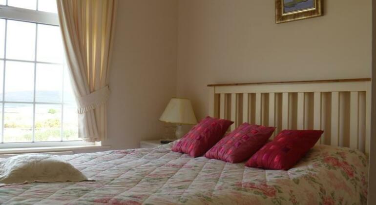 Sea Breeze Bed and Breakfast - Photo3