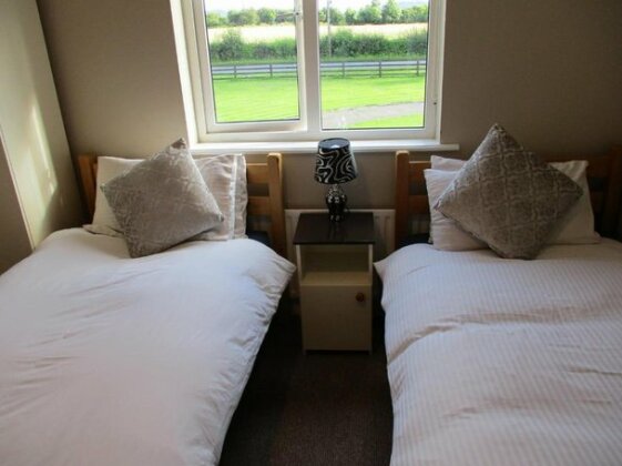 Whitaker Lodge Bed & Breakfast - Photo5