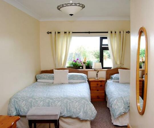 The Ocean Wave Bed & Breakfast - Photo2
