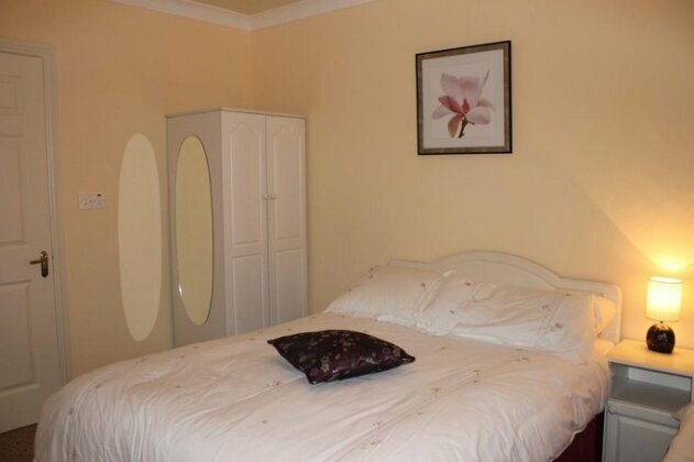 Arch Guesthouse - Photo2