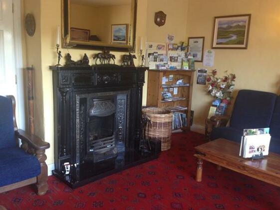 Buttermilk Lodge Guesthouse - Photo5
