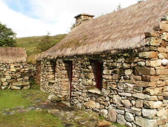 Dan O'Hara's Farmhouse Clffden - Photo3