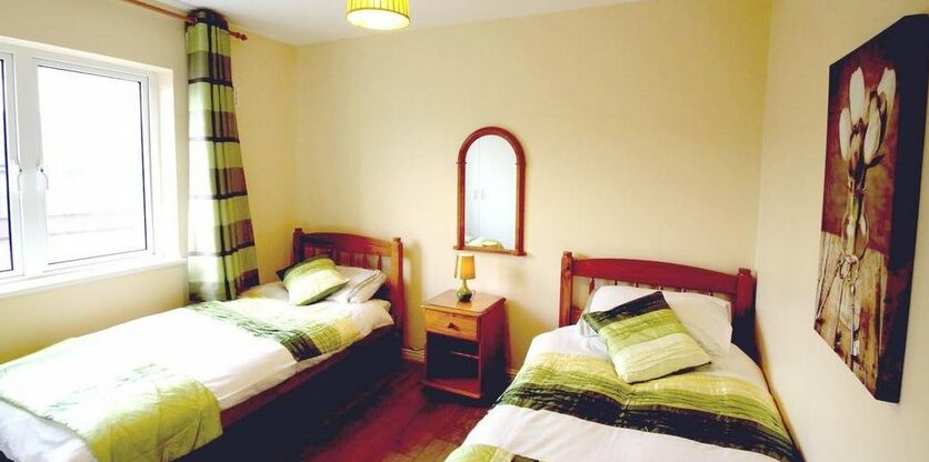 E2 Station House - Photo2