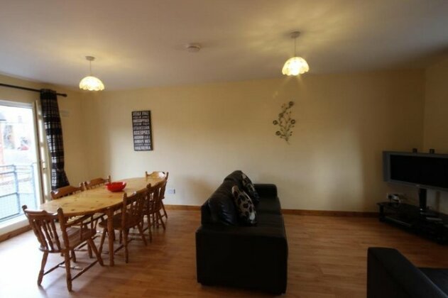 E2 Station House - Photo3