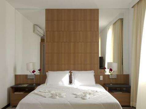 Quality Hotel & Suites Morrison's I - Photo4