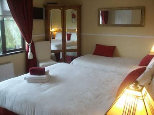 Robin Hill Bed and Breakfast - Photo2