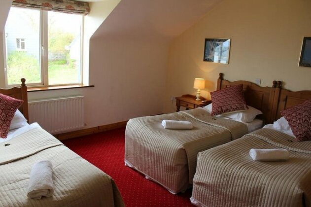 Dingle Marina Lodge - Photo3