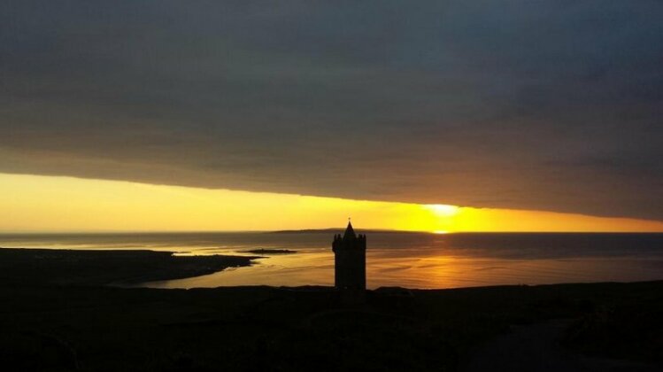Egan's Wild Atlantic View - Photo2