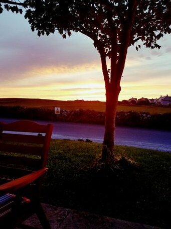 Fairwinds Guest Accommodation - Photo2