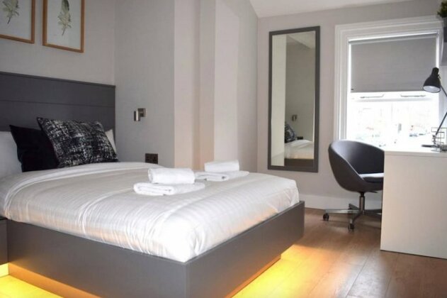 1 Bedroom Apartment Next To The Grand Canal - Photo4