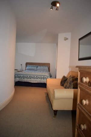 2 Bedroom With 2 Balconies In Dublin - Photo3