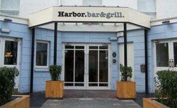 Harbor Bar & Grill