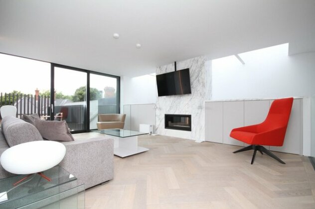 Percy Place Modern House - Photo3