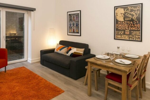 Stylish 1x bed with private garden - Photo3