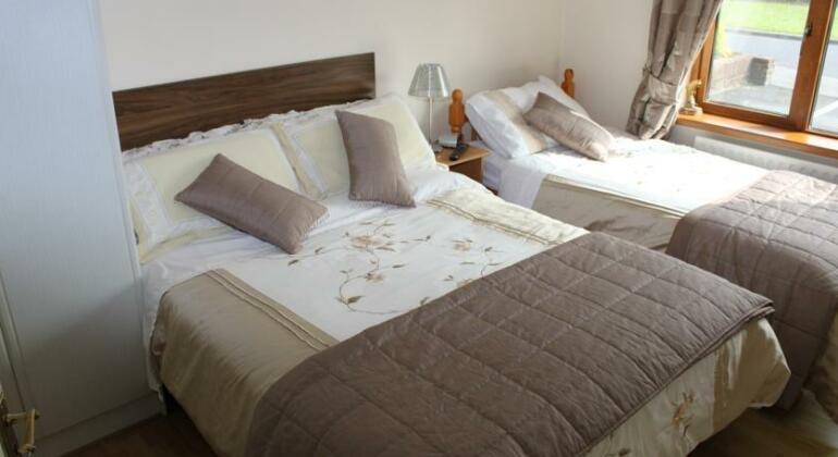 Gardenfield House Bed & Breakfast - Photo5