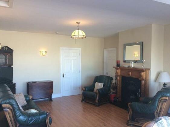Burrow View - Photo3