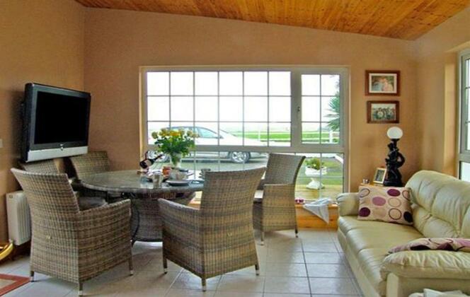 Carmels Lodge - Photo2