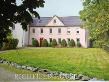 Richfield House And Ballymagyr Castle Cottages
