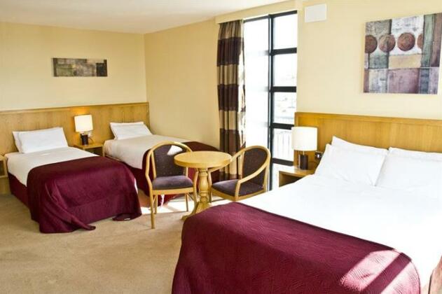 Upton Court Hotel - Photo5
