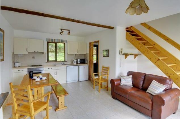 Oysterhaven Holiday Cottages - Photo3