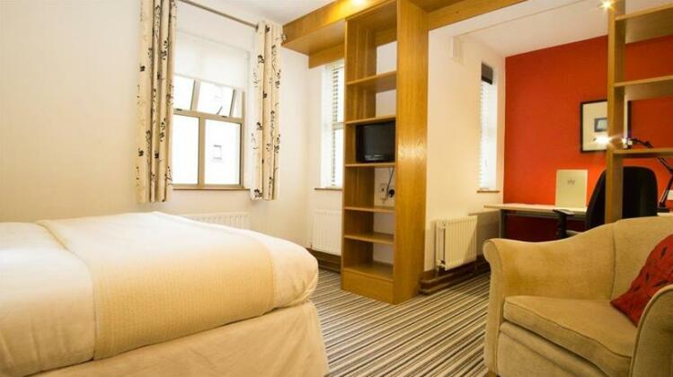 Brennan Court Guest Accommodation - Photo3
