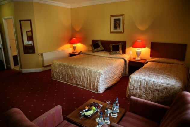 GN Abbey Court Hotel Lodges & Trinity Leisure Spa - Photo4
