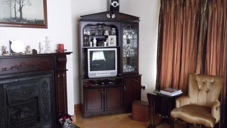 Ashley Lodge Bed & Breakfast - Photo3
