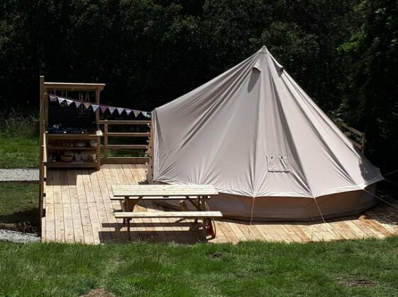 Acorn Wood Glamping - Photo3