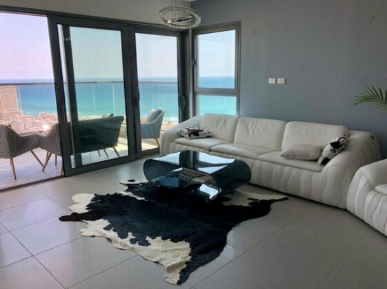 Apartment Style City With Sea View - Photo2