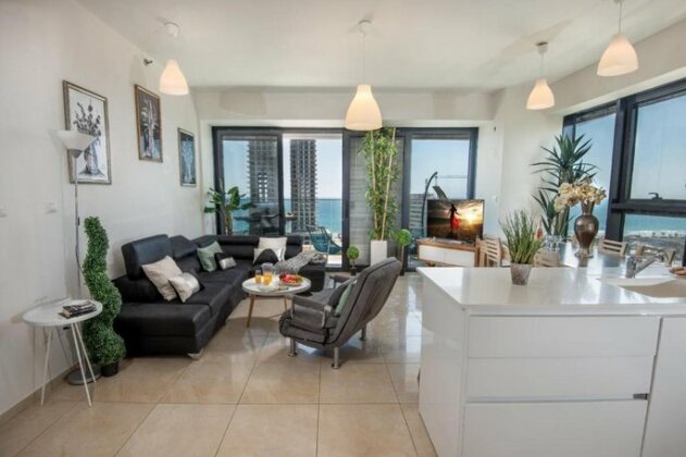 Bat Yam Luxery Sea View Suite - Photo2